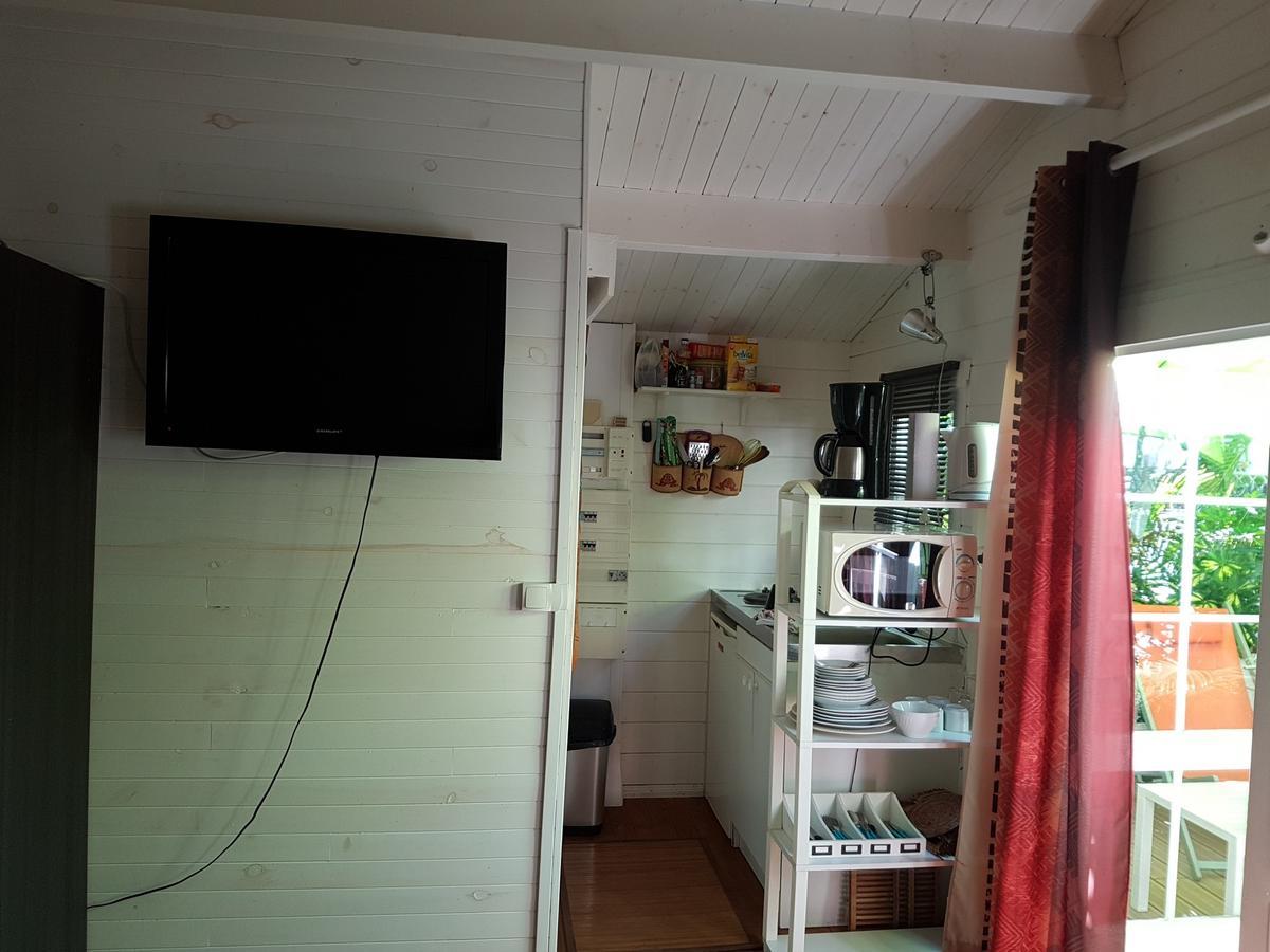 Bungalow Meuble Pres Du Lagon لا سالين لو باين المظهر الخارجي الصورة